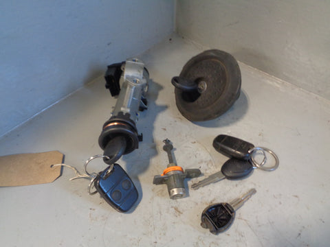 Freelander 1 Ignition Barrel and 4 x Keys Fuel Cap Door Lock Land Rover L15055
