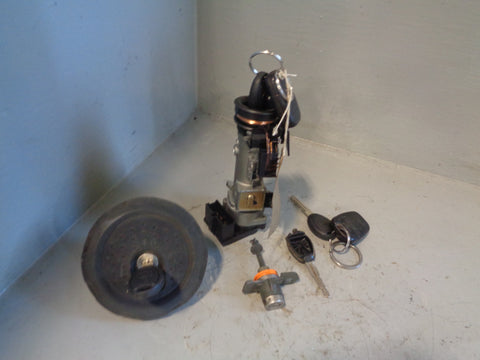 Freelander 1 Ignition Barrel and 4 x Keys Fuel Cap Door Lock Land Rover L15055