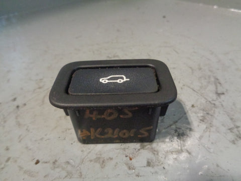 Range Rover L405 Powered Tailgate Release Switch Lower LR040339 2013 to 2017