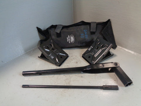 Discovery 3 Tool Kit in a Bag KBK500160 Land Rover 2004 to 2009 L11035