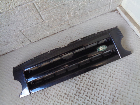 Discovery 3 Grille Front Java Black 697 Land Rover 2004 to 2009 L11035