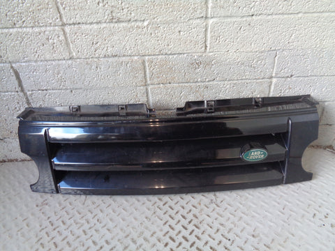 Discovery 3 Grille Front Java Black 697 Land Rover 2004 to 2009 L11035