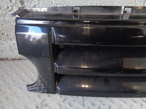 Discovery 3 Grille Front Java Black 697 Land Rover 2004 to 2009 L11035
