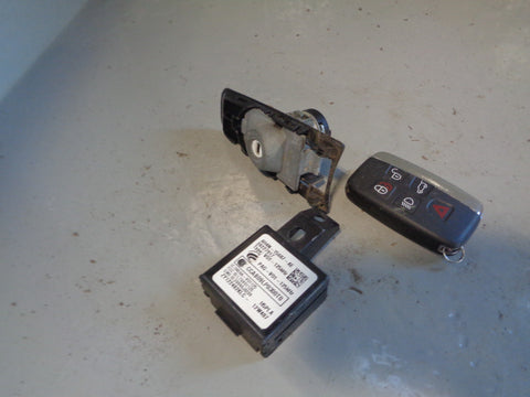 Range Rover Evoque Key Remote and Blade with Door Lock 2011 to 2015 L18065