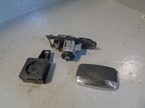 Range Rover Evoque Key Remote and Blade with Door Lock 2011 to 2015 L18065