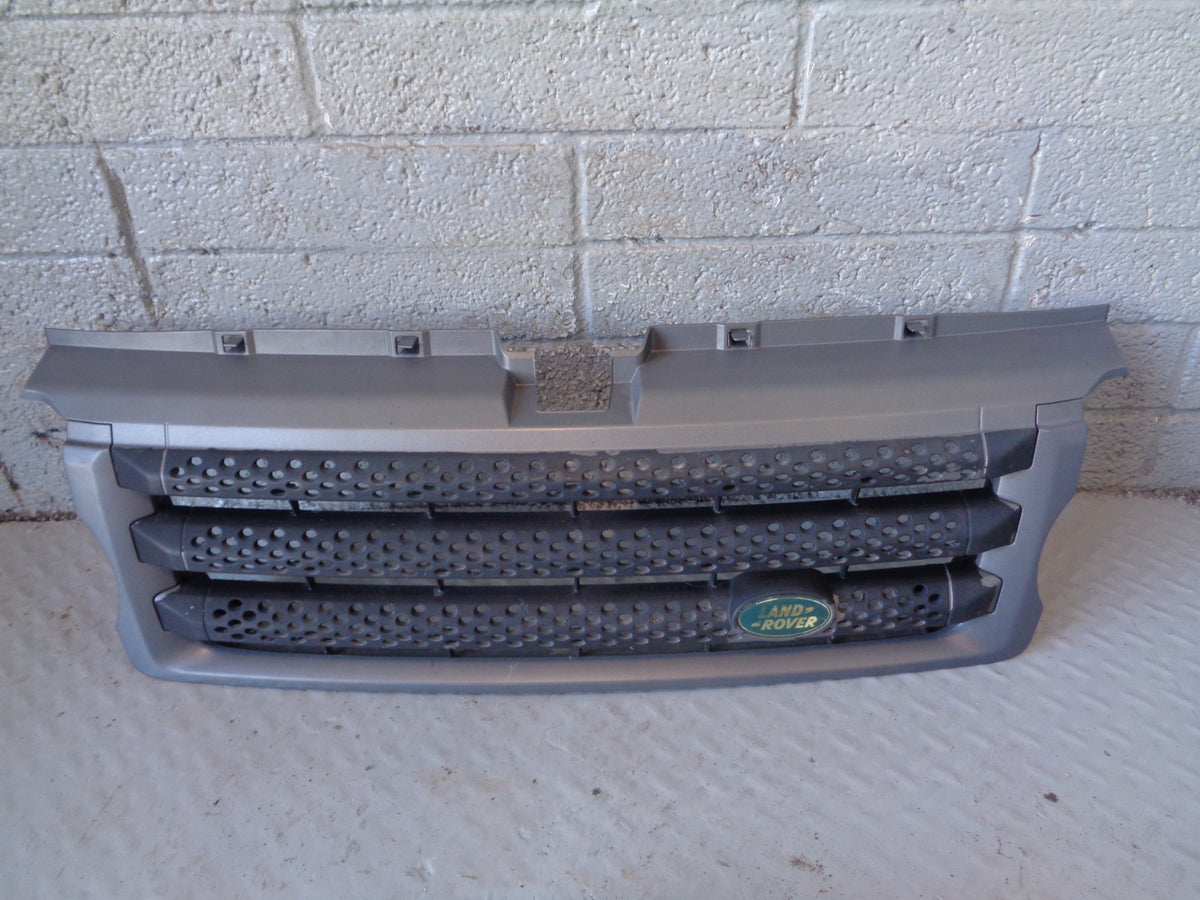Range Rover Sport Front Grille Pre Facelift in Grey and Black L320 2005 to 2009