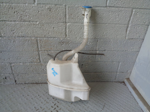 Freelander 2 Washer Bottle Windscreen and One Pump Land Rover 2006 to 2015