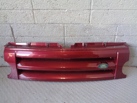 Discovery 3 Grille Front Alveston Red Land Rover 2004 to 2009 L19055