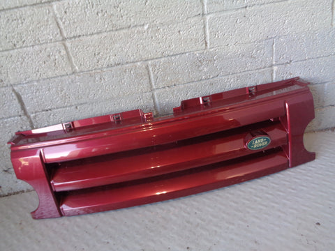 Discovery 3 Grille Front Alveston Red Land Rover 2004 to 2009 L19055