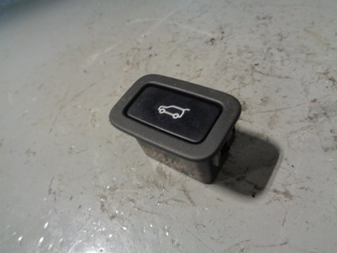 Range Rover L405 Powered Tailgate Release Switch Upper 2013 to 2017