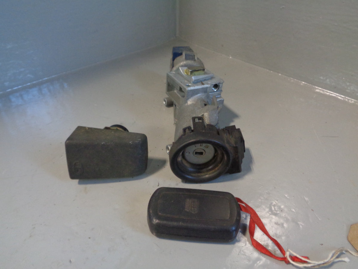 Discovery 3 Lock Set Ignition Barrel Lock with 1 x Key Fob Land Rover L19055