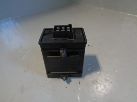 Freelander 1 Heated Seat Relay Module AWR500030 Land Rover 1998 to 2006
