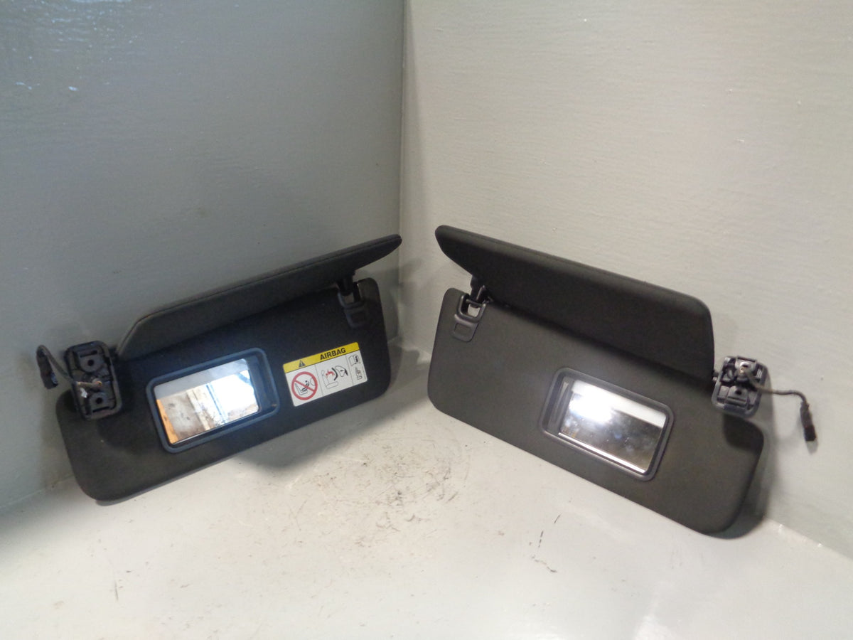 Range Rover L405 Sun Visors Mirrors and Lights Black 2013 to 2017 K21015