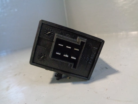 Freelander 1 Heated Seat Relay Module AWR500030 Land Rover 1998 to 2006