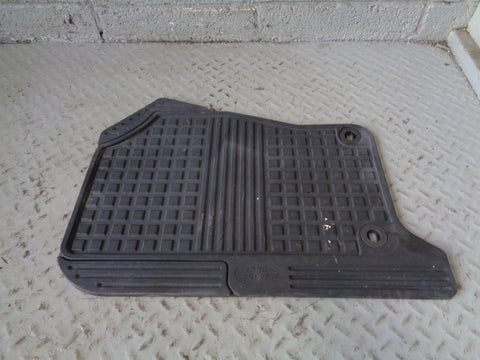Discovery 3 Floor Mat Passenger Rubber Heavy Duty Land Rover Front Left L11035