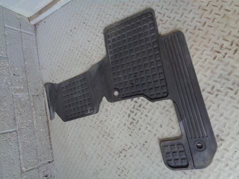 Discovery 3 Floor Mat Rear Right 2nd Row Rubber Heavy Duty Land Rover L11035