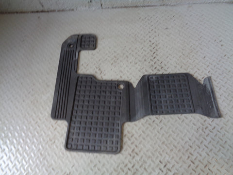 Discovery 3 Floor Mat Rear Right 2nd Row Rubber Heavy Duty Land Rover L11035
