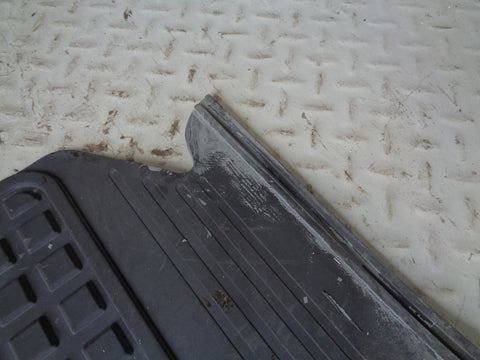 Discovery 3 Floor Mat Rear Right 2nd Row Rubber Heavy Duty Land Rover L11035