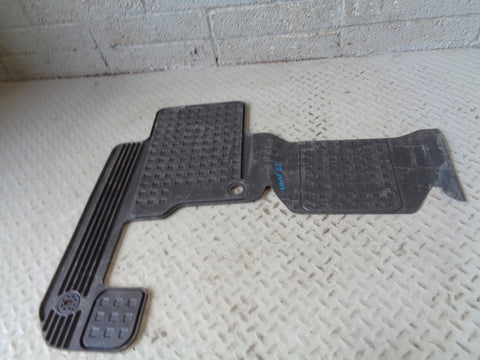Discovery 3 Floor Mat Rear Right 2nd Row Rubber Heavy Duty Land Rover L11035