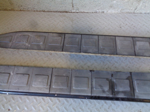 Discovery 3 Side Steps Pair Of Black Grey Land Rover 2004 to 2009 K18034