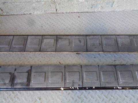 Discovery 3 Side Steps Pair Of Black Grey Land Rover 2004 to 2009 K18034
