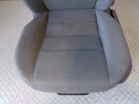 Discovery 3 Front Seats Pair Cloth Grey Manual Land Rover 2004 to 2009 K07045