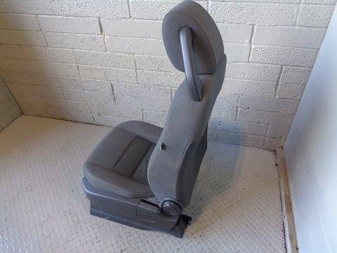 Discovery 3 Front Seats Pair Cloth Grey Manual Land Rover 2004 to 2009 K07045