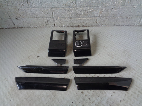 Range Rover L322 8 Piece Trim Dashboard Finisher Kit in Piano Gloss Black R01045