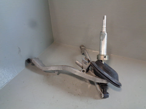 Discovery 3 Gear Linkage Manual 2.7 TDV6 Gear Stick Land Rover UKD500053