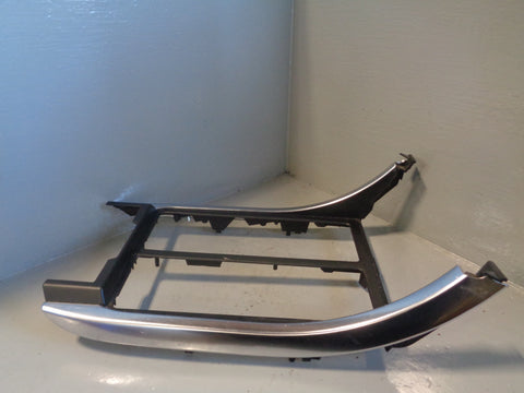 Range Rover Sport Centre Console Trim Surround in Silver and Black 2005 to 2013