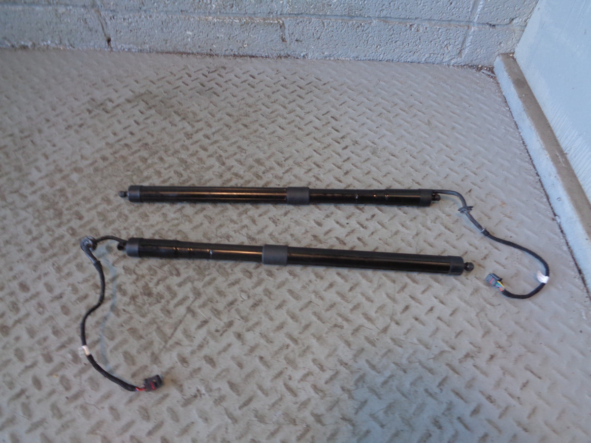 Range Rover L405 Electric Upper Tailgate Boot Actuator Struts Pair CPLA-70354-AD