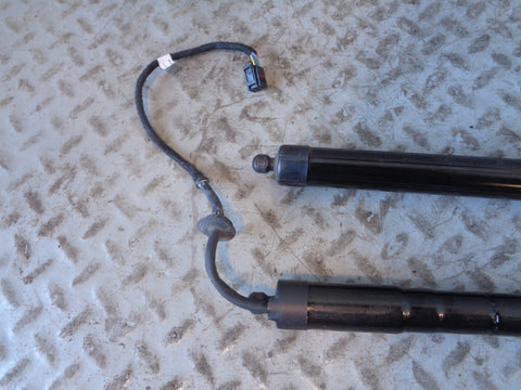 Range Rover L405 Electric Upper Tailgate Boot Actuator Struts Pair CPLA-70354-AD