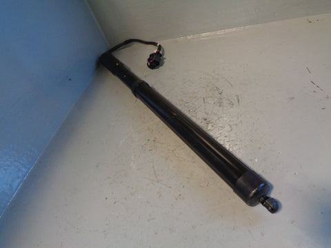 Range Rover L405 Electric Lower Tailgate Boot Actuator Strut CPLA-70354-CD