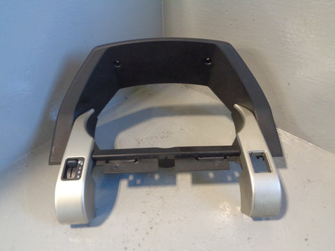 Freelander 1 Instrument Cluster Surround Facelift Land Rover 2004 to 2006 R17035