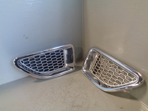 Range Rover Sport Wing Vents Pair Metal Chrome L320 LR006305 LR006306