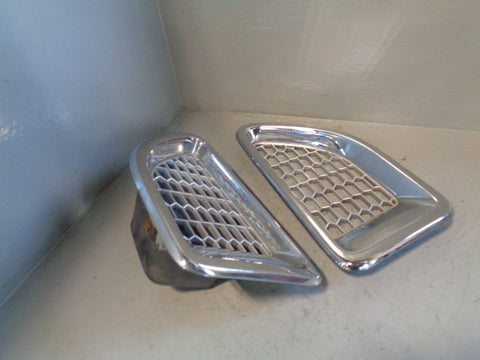 Range Rover Sport Wing Vents Pair Metal Chrome L320 LR006305 LR006306