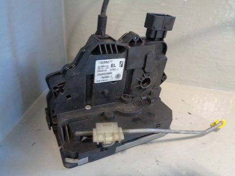 Corsa D Door Lock Actuator Solenoid Motor Near Side Front Vauxhall 2006 to 2014