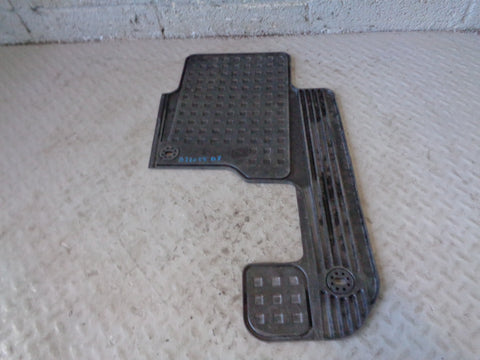Discovery 3 Floor Mats Rubber Heavy Duty 2004 to 2009 Land Rover D22055