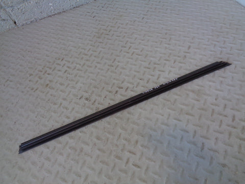 Range Rover Evoque Internal Window Seal Weather Strip Near Side Front 5 Door