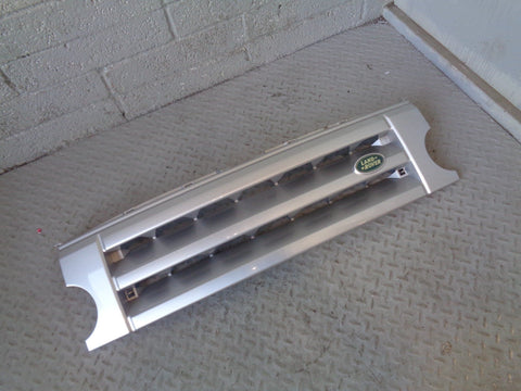 Discovery 3 Grille Front Zambesi Silver Land Rover 2004 to 2009 K07084