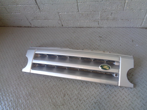 Discovery 3 Grille Front Zambesi Silver Land Rover 2004 to 2009 K07084