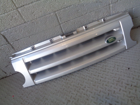 Discovery 3 Grille Front Zambesi Silver Land Rover 2004 to 2009 K07084