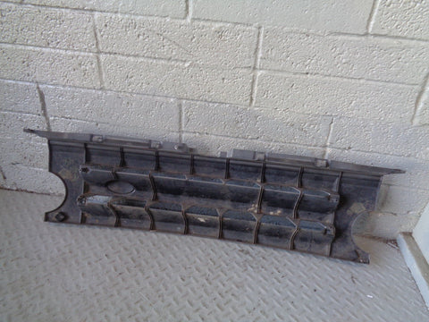 Discovery 3 Grille Front Zambesi Silver Land Rover 2004 to 2009 K07084