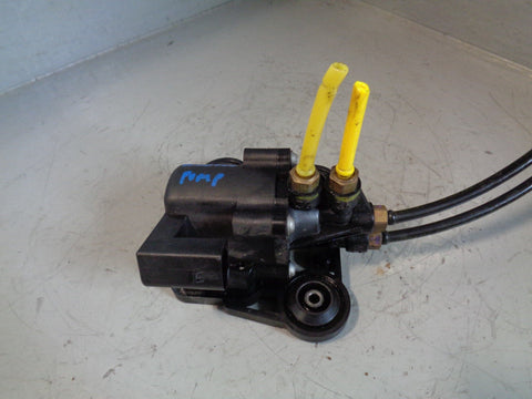 Range Rover L322 Cross Over Valve Rear Air Suspension 472 153 566 0 2002 to 2006