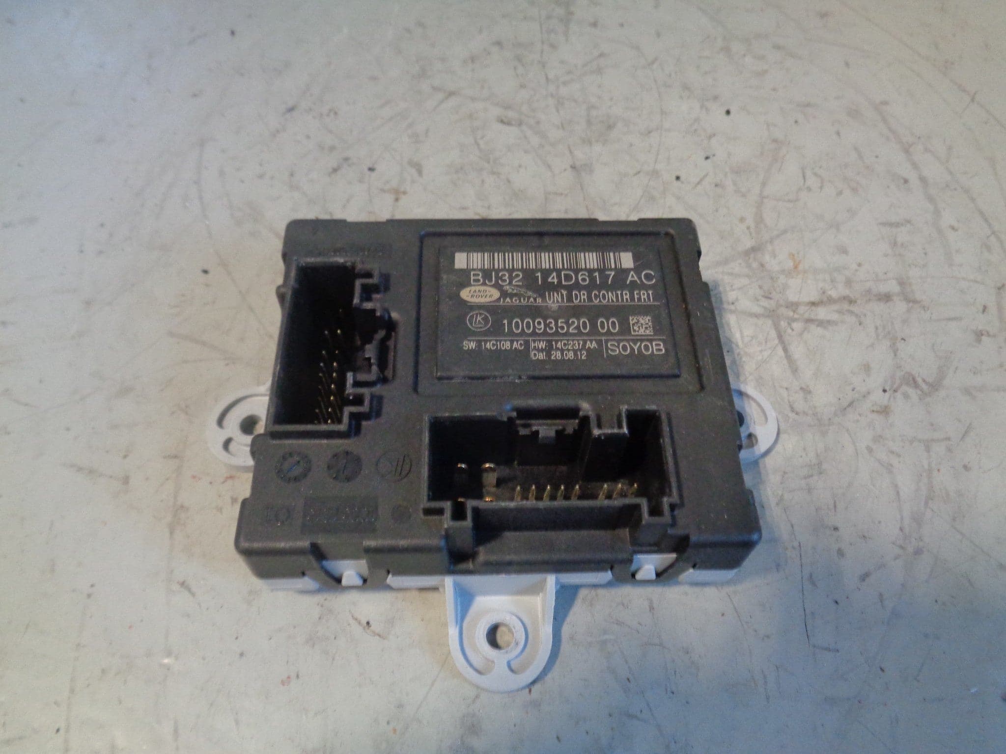 Discovery 4 Control Module ECU Near Side Front BJ32 14D617 AC Land Rov ...