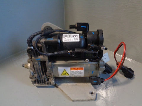 Air Suspension Compressor AMK Discovery 3 4  Range Rover Sport Land Rover L29015