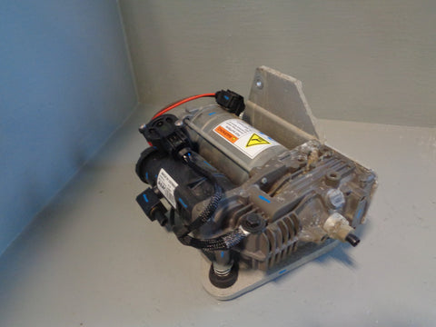 Air Suspension Compressor AMK Discovery 3 4  Range Rover Sport Land Rover L29015