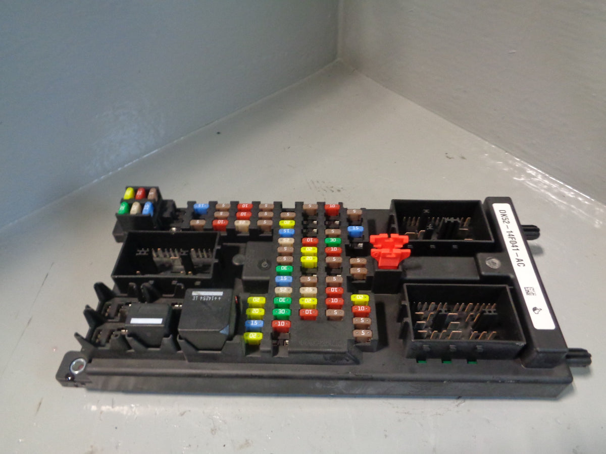 Range Rover L405 Fuse Box Body Control Module DK52-14F041-AC 2013 to 2017