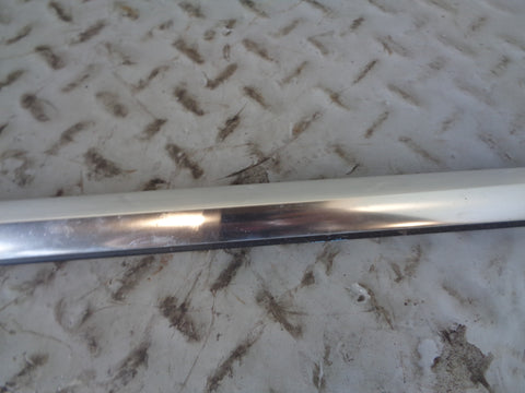 Range Rover Evoque Window Seal Weather Strip Off Side Front Door Silver L538