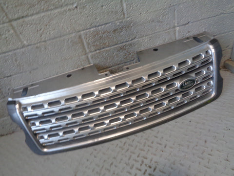 Range Rover L405 Grille Front in Silver Pre-Facelift 2013 to 2015